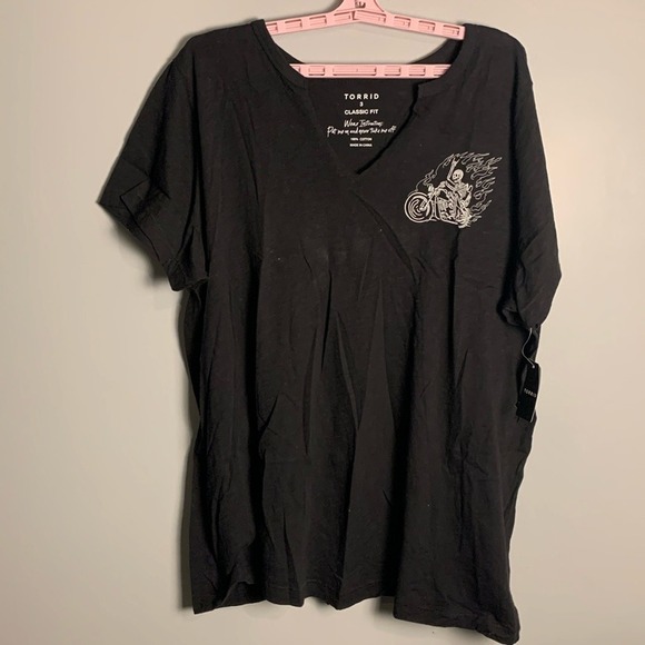 NWT Torrid Moto Embroidered Classic Fit Slub Notch Neck Tee 2X - Picture 6 of 11